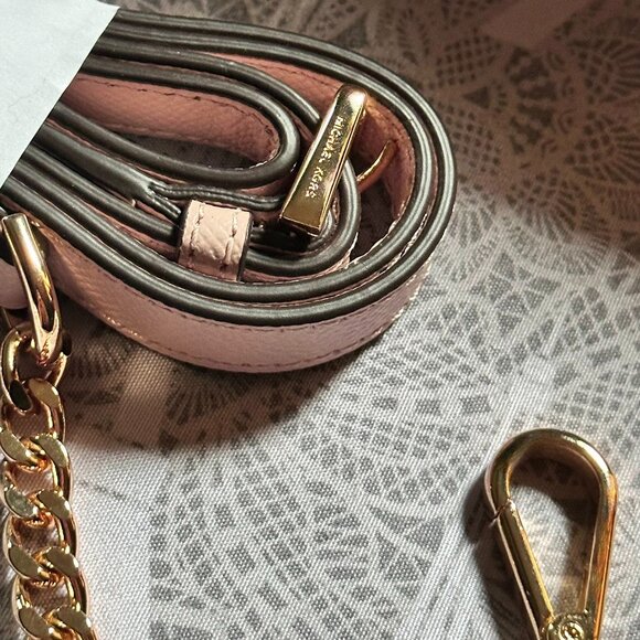 Michael Kors: Jet Set Saffiano Leather Crossbody Bag - GREAT Condition - Picture 8 of 8